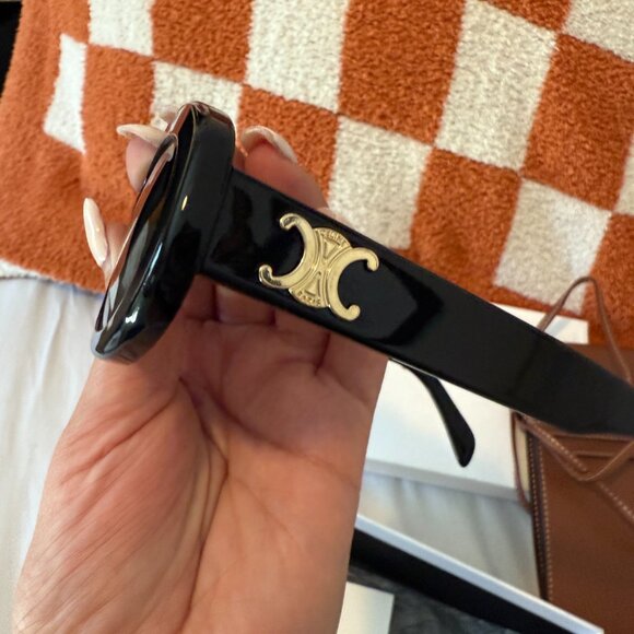 Celine TRIOMPHE Sunglasses in Black - Picture 5 of 10